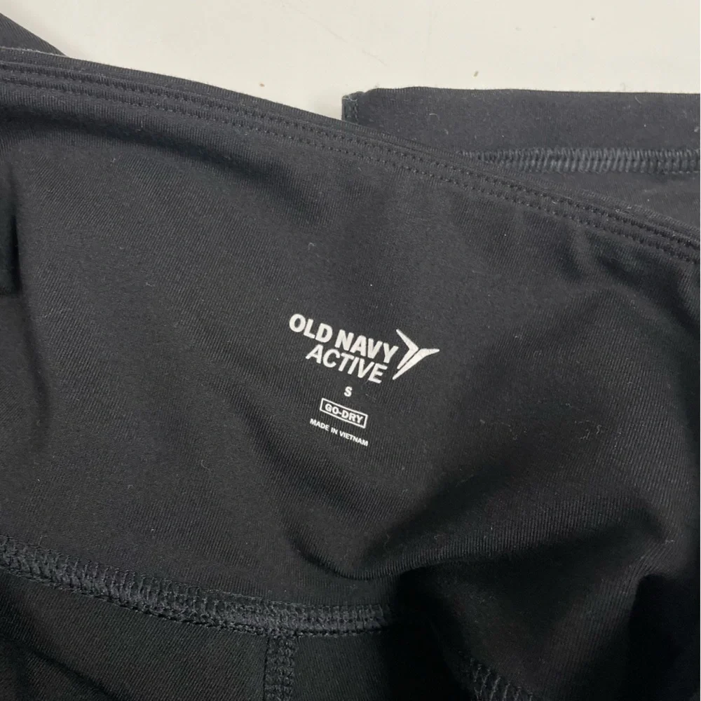 Old navy active biker shorts - Picture 7 of 7